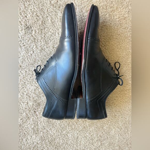Magnanni made in Spain black Oxford shoes. main image 4